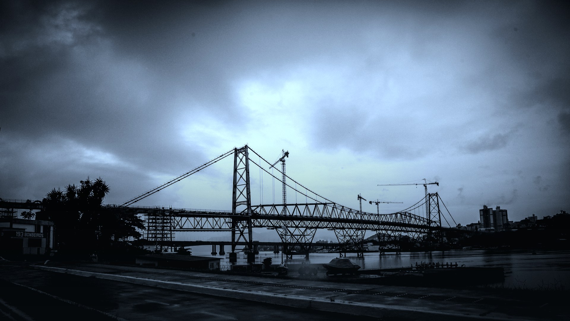 Ponte Hercílio Luz — entrega na Grande Florianópolis